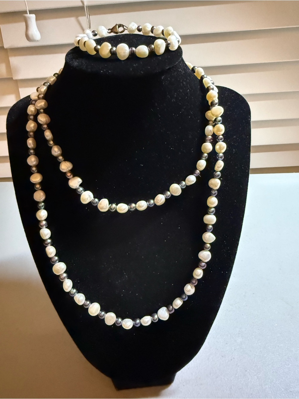 Freshwater Pearl Necklace & Bracelet Set - Cream Pearls